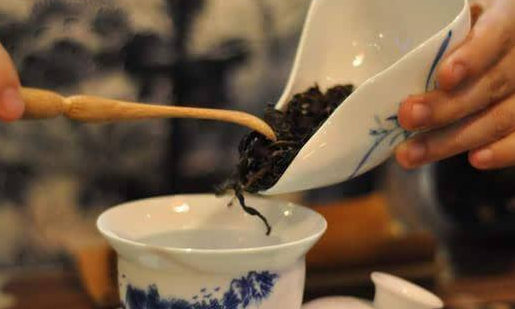 投白茶不宜過多
