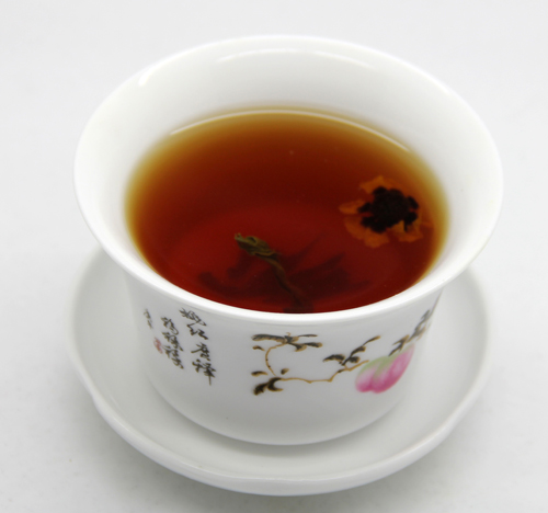 羅布麻茶和昆侖雪菊茶湯