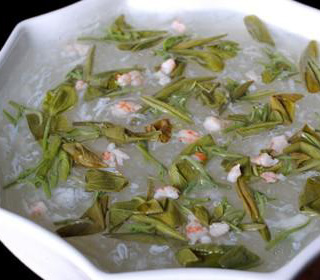 莼菜獨(dú)特風(fēng)味的佳肴 莼菜的各種藥療食譜