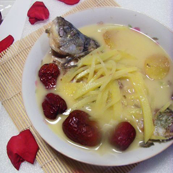 如何益氣補血,田七紅棗煲鯽魚的烹飪方法