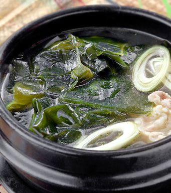 健康營(yíng)養(yǎng)的紫菜湯 關(guān)于紫菜湯的食療方