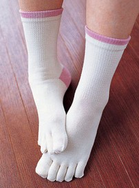 手腳冰涼怎么調(diào)理,夏季手腳冰涼怎么辦？