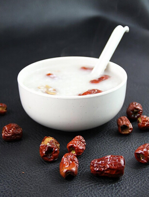 調(diào)理白發(fā),簡單食療方助男性脫離白發(fā)