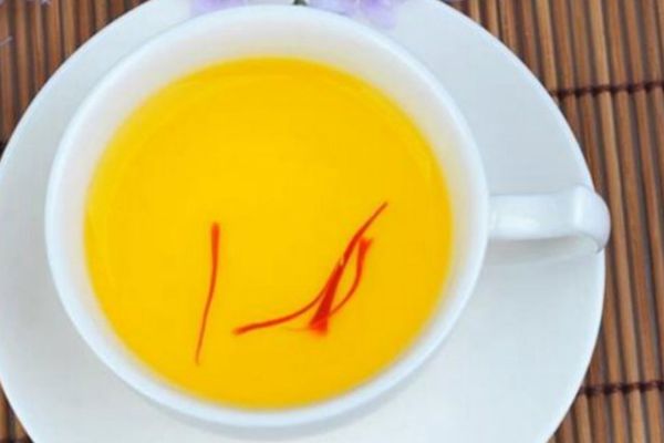 西紅花改善白發(fā)嗎