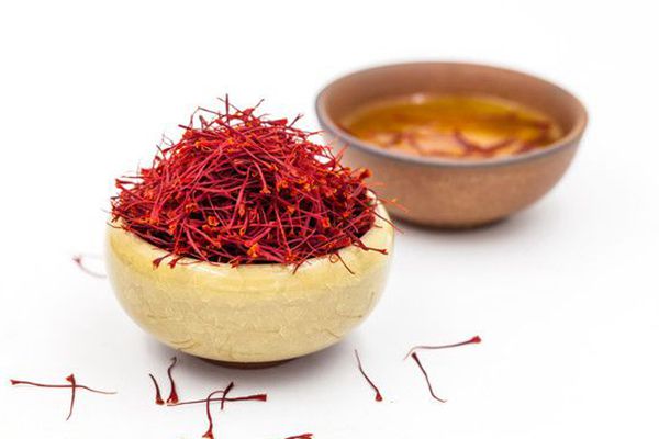 臉蛋暗黃無光 藏紅花來幫忙祛斑美白