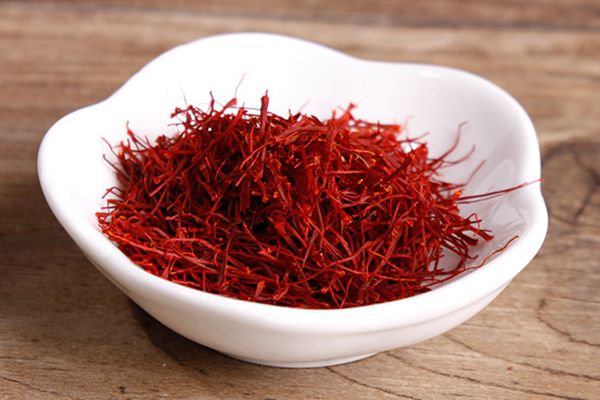 女性喝藏紅花的好處